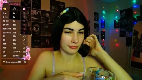 Noora Saetr online show from November 6, 1:44 am