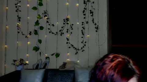 Jeneva online show from February 24, 7:01 pm