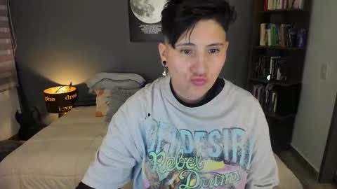 VALENTINA Luna  online show from October 1, 3:00 am