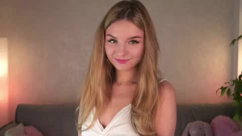 Polly online show from February 6, 1:25 pm