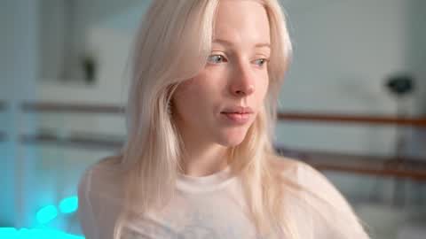 Snapshot of my_stella chatting on February 6, 4:36 pm STELLA Im here today online show from February 6, 4:36 pm