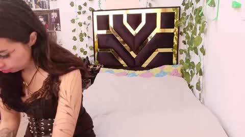 miagosling  NTMU  Dont forget follow me  online show from September 28, 5:29 pm