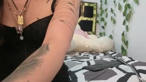 miagosling  NTMU  Dont forget follow me  online show from January 5, 6:11 pm