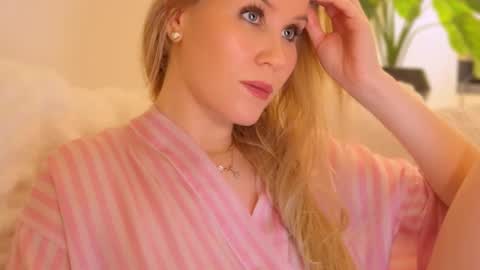 Mya-be Yours P online show from January 31, 11:13 pm