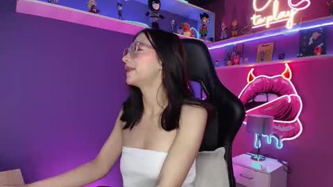 Milly Cute online show from February 15, 5:10 am