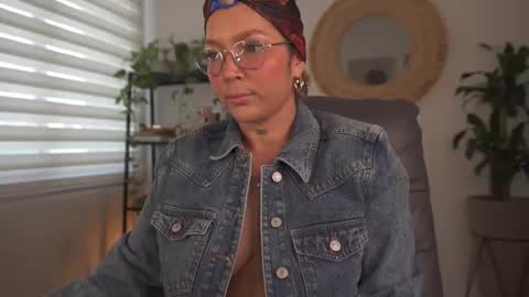 jacke BUNNY online show from January 12, 9:31 pm