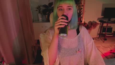 MylaFlores online show from December 21, 5:33 am