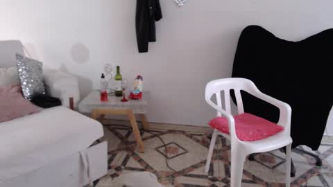 Myrna Sessions online show from January 24, 12:10 pm