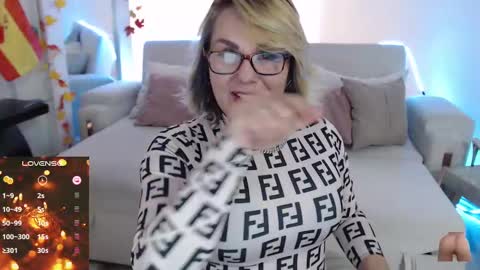 Myrna Sessions online show from January 20, 10:37 pm