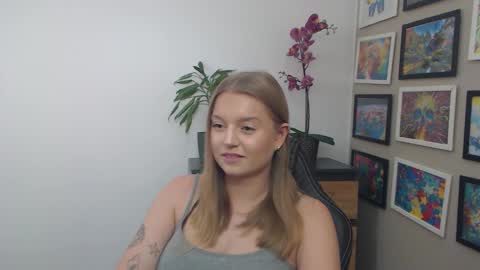 Erica online show from February 25, 12:15 pm