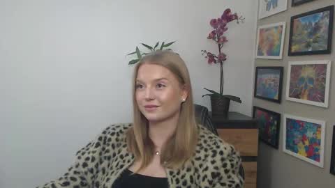 Erica online show from February 11, 1:34 pm