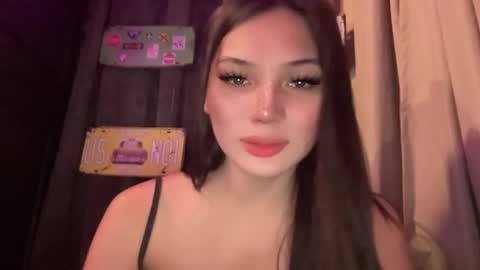 UR GIRL NEXTDOOR online show from March 12, 10:51 am