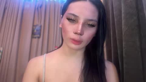 UR GIRL NEXTDOOR online show from March 30, 7:52 am