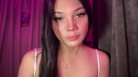 UR GIRL NEXTDOOR online show from March 15, 4:25 am