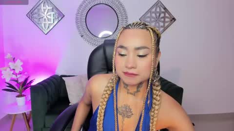 mystic_nova_ online show from May 26, 11:31 am