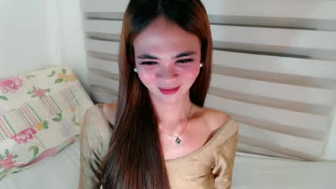 Krestine Mae online show from June 16, 2:45 am