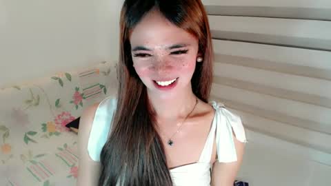 Krestine Mae online show from June 17, 8:21 pm