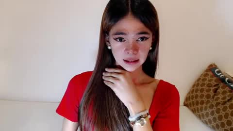 Krestine Mae online show from July 7, 9:35 am