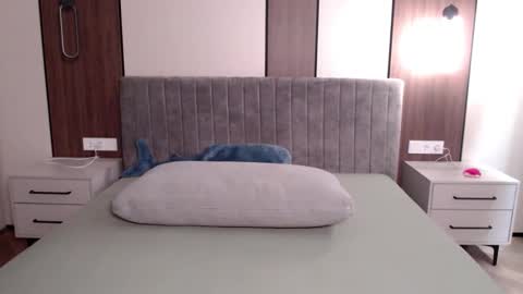 mysticsirenn online show from November 22, 9:56 am