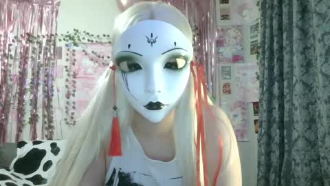 mysticyumiko online show from December 22, 2:20 pm