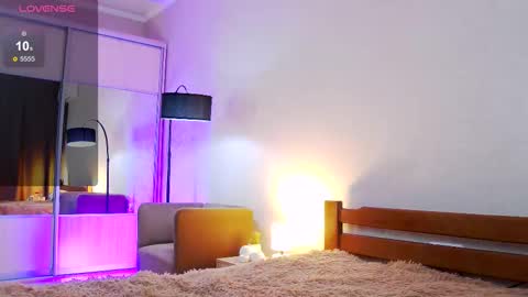 Angeline online show from September 12, 7:10 pm