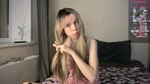 Snapshot of na_prikole_ chatting on February 27, 6:20 pm Vanessa and Julia  online show from February 27, 6:20 pm