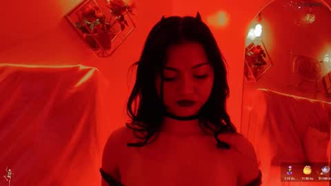 naamah_b online show from October 22, 2:33 pm