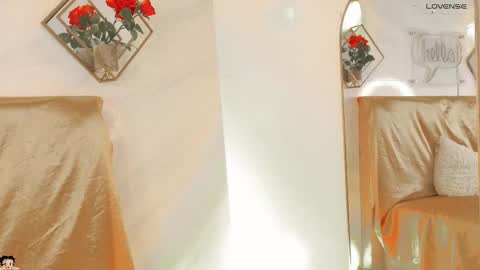 naamah_b online show from February 21, 2:40 pm