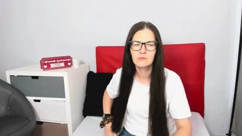 nadiatrue online show from July 28, 2:35 pm