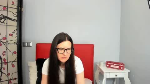 nadiatrue online show from June 18, 5:07 pm