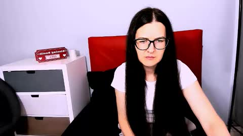 nadiatrue online show from June 7, 2:46 pm