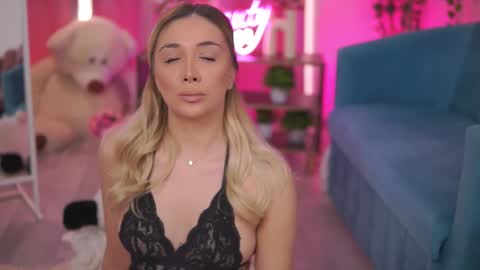 Nadia online show from February 10, 11:13 am