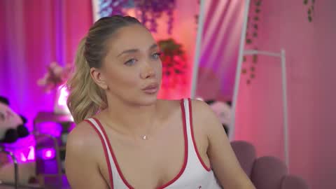 Nadia online show from February 28, 7:52 am