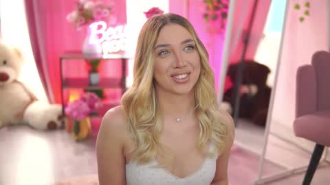 Nadia online show from February 22, 7:09 am