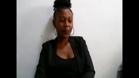 nah296652 online show from June 5, 7:03 am