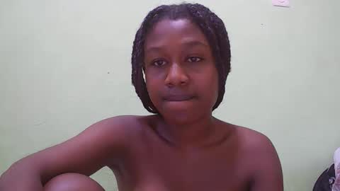 nah296652 online show from May 9, 11:56 am