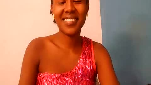 nah296652 online show from June 18, 8:05 am