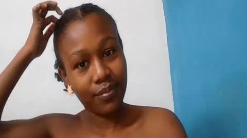 nah296652 online show from June 18, 9:14 am
