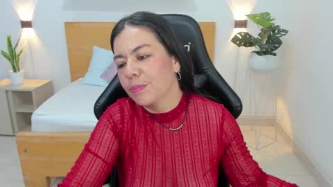 N A H I A online show from February 8, 2:58 am