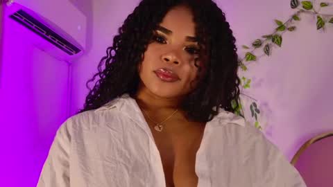 NahiaraReina  online show from June 3, 2:29 pm