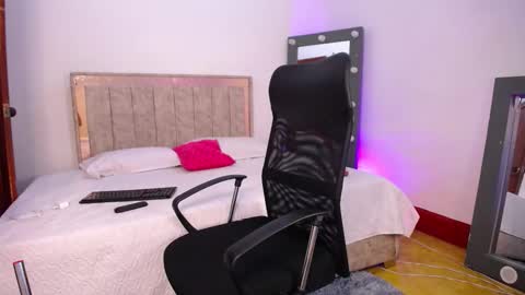 Nahomi online show from March 12, 5:04 pm