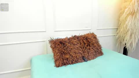 Nahomy online show from February 28, 7:03 pm