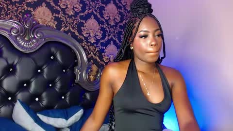 Naia online show from November 12, 8:07 pm