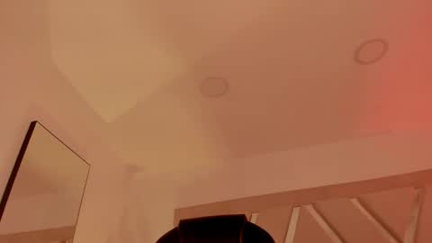 INSTAGRAM  m2221     online show from April 12, 10:18 am