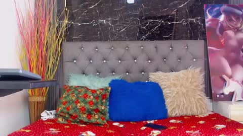 NALAROY online show from December 24, 5:23 pm