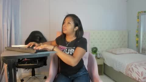 nami_sam online show from December 5, 12:33 pm