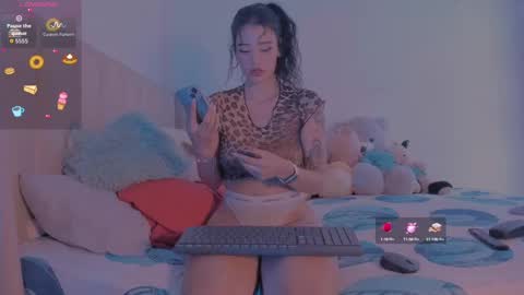 Snapshot of namibergman_ chatting on October 3, 12:27 am N A M I - OF namibergmant online show from October 3, 12:27 am