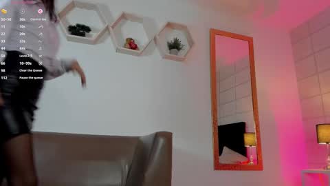 Nana  online show from February 24, 8:40 pm