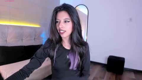 Nana  online show from January 9, 7:40 pm