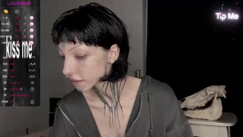 Nana online show from December 26, 12:05 pm